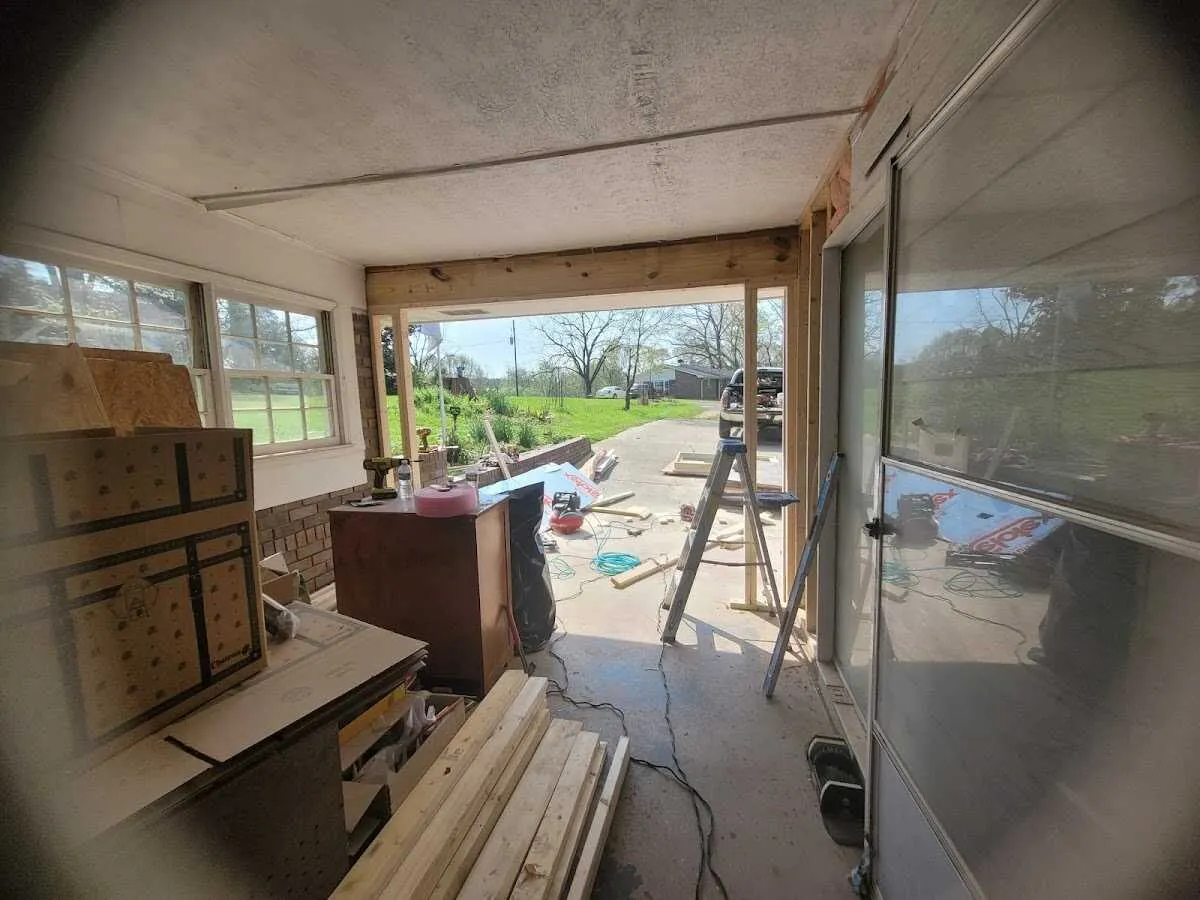 Air movers and dehumidifier for Water Mitigation Services in Haltom City